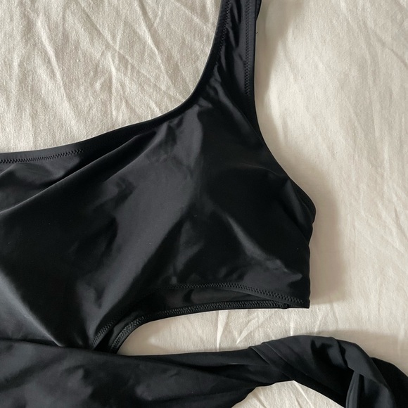 Aerie Asymetrical One Piece Wrap Swimsuit - Picture 3 of 5